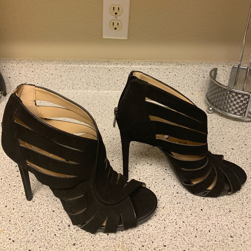 Jessica Simpson heels